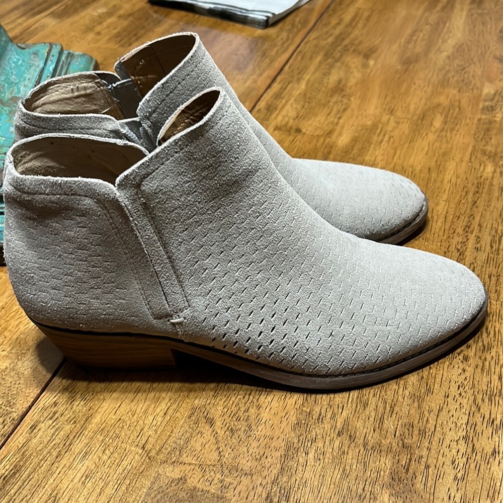 Lucky Brand Leather sz 8 womens ankle boots